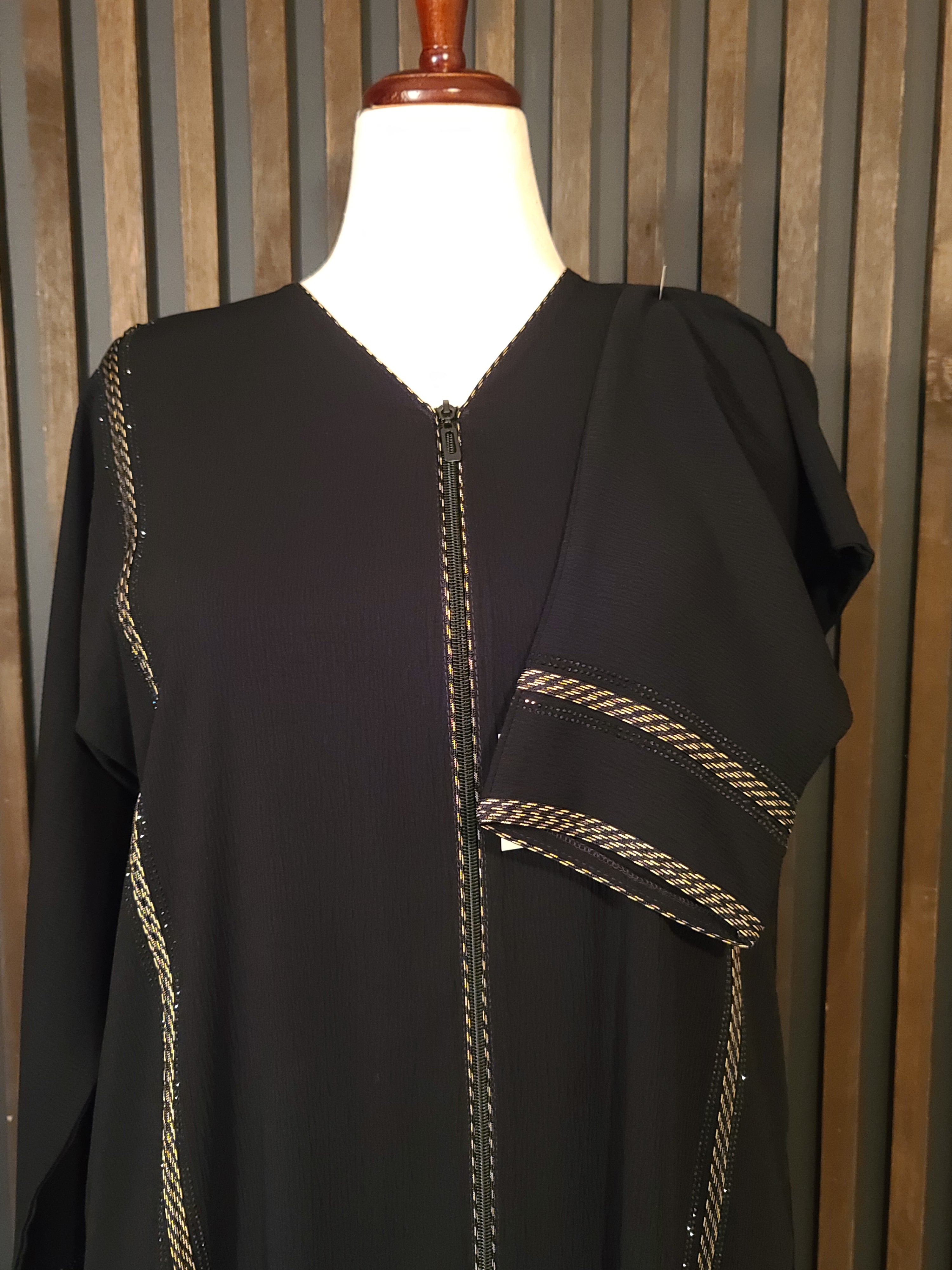 Taj 2 – Golden Ribbon Abaya