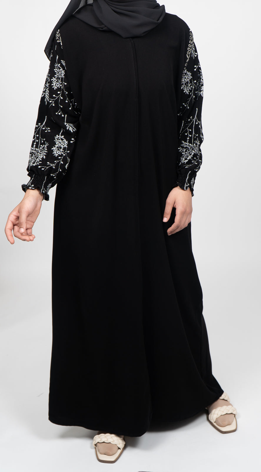 Teba – Silver or Gold Embroidery Abaya